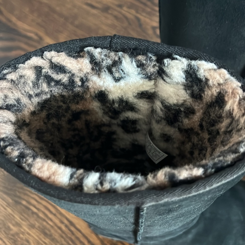 Ugg Boots - Picture 4 of 14